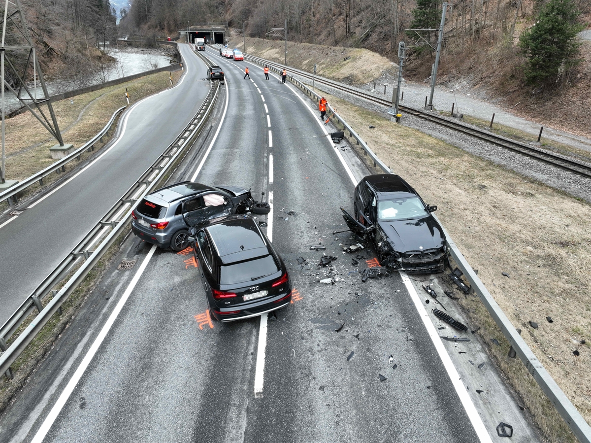Schwerer Verkehrsunfall auf N28: Vier Verletzte bei Crash in Seewis!